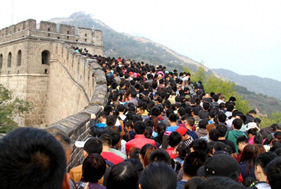 十月一国庆出游热潮下景区智能安防系统升级守护安心旅程！